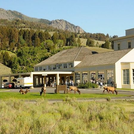 Mammoth Hot Springs Hotel Exterior photo